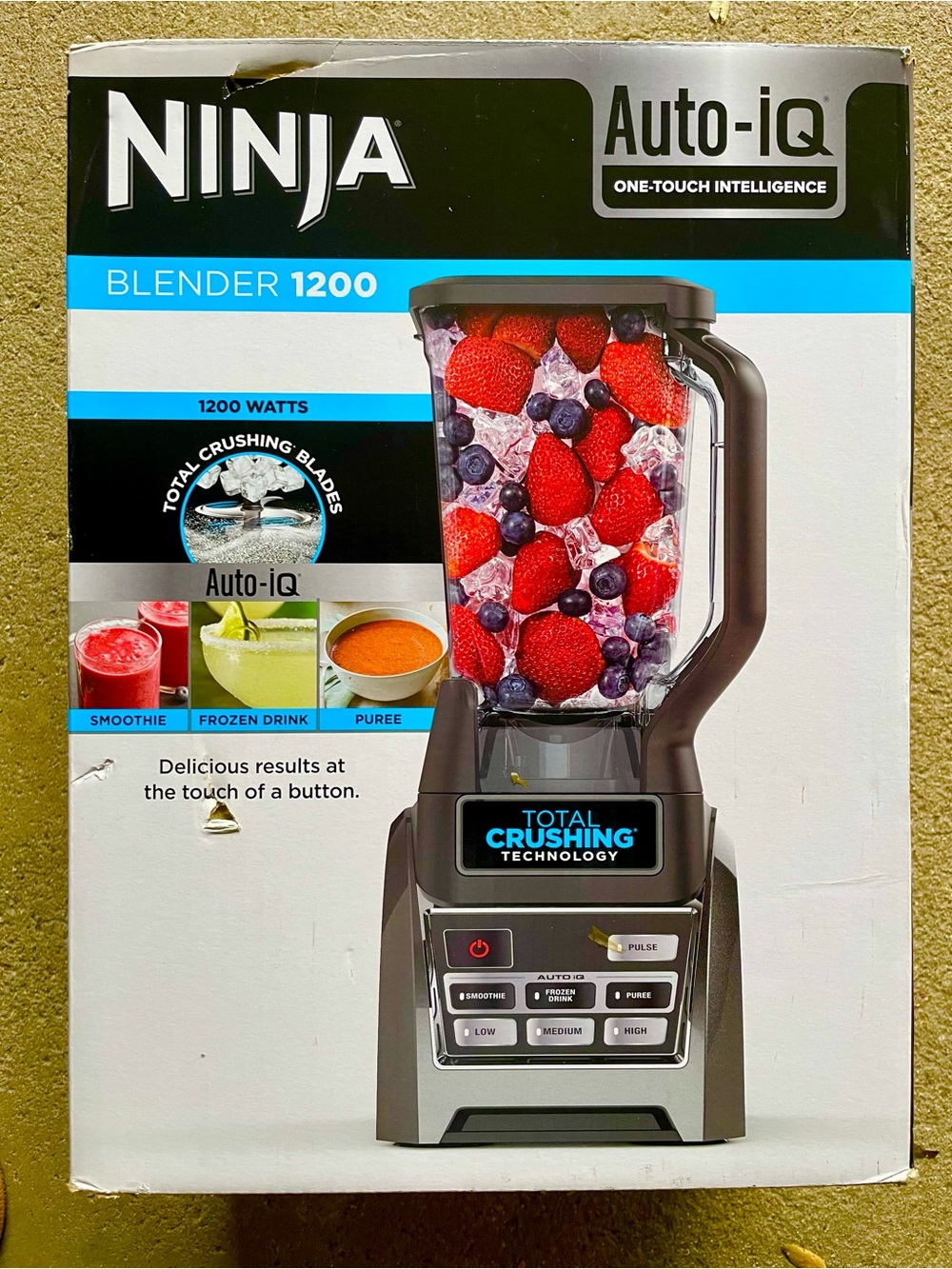 Ninja 1200 Watt Auto IQ Blender (New in Box)